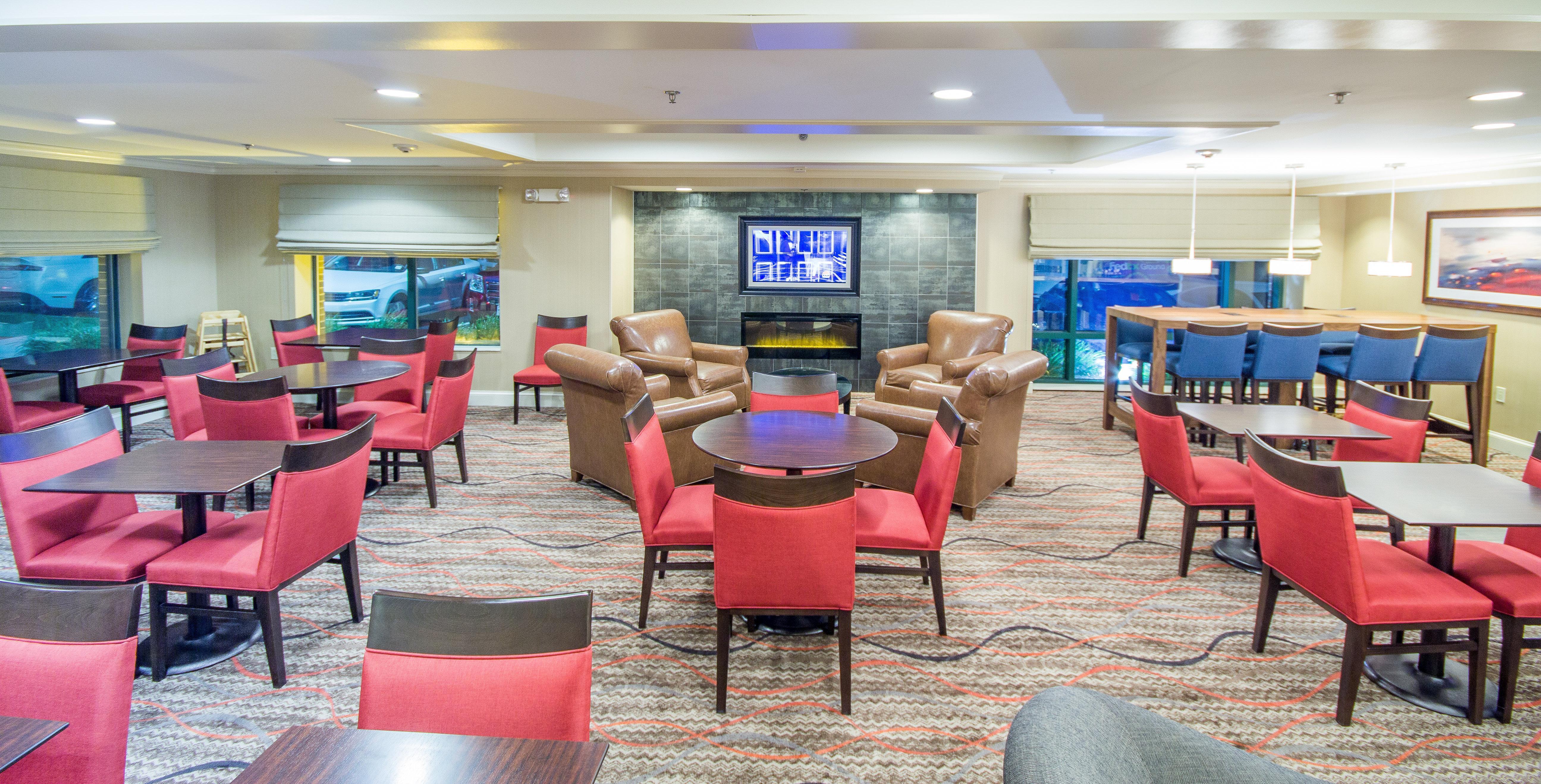 Holiday Inn Express Hotel & Suites Auburn By Ihg Dış mekan fotoğraf