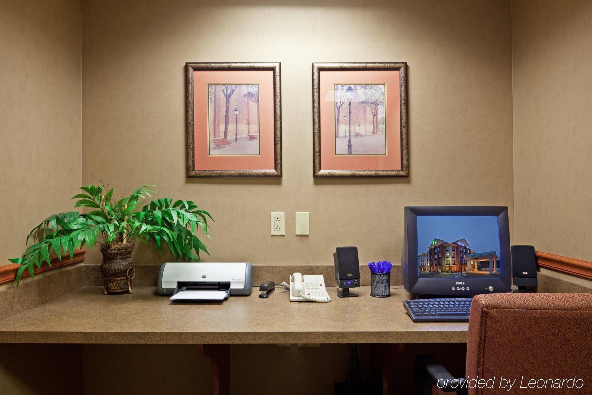 Holiday Inn Express Hotel & Suites Auburn By Ihg Konforlar fotoğraf